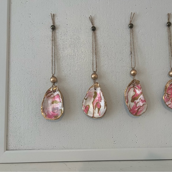 Set of Six Decoupaged Oyster Ornaments, Pink & Gold Marble - Picture 4 of 14